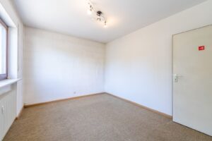 Arbeitszimmer 1.OG.jpg