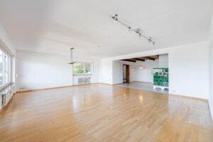 Wohnzimmer 1.OG (3).jpg